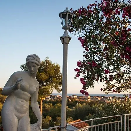 Il Paradiso Di Hyele 2*